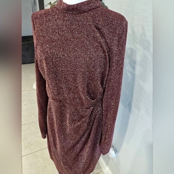 Laundry By Shelli Segal Metallic Long Sleeve Dress - Picture 4 of 8